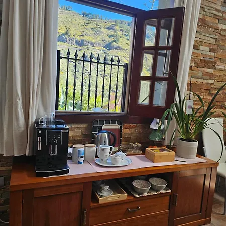 Bed & Breakfast Mogarén: Jacuzzi And Beautiful Views Vega de San Mateo